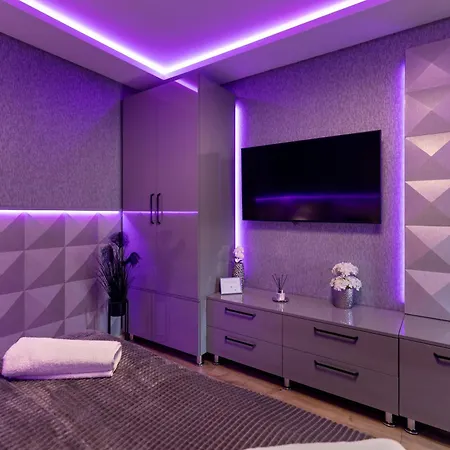 Royal Gold-silver Apartment *